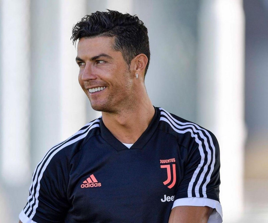 Kristijano Ronaldo na Instagramu prati SAMO 500 ljudi: Među njima je i jedna SRPKINJA, kad vidite o kome se radi biće vam jasno i ZAŠTO