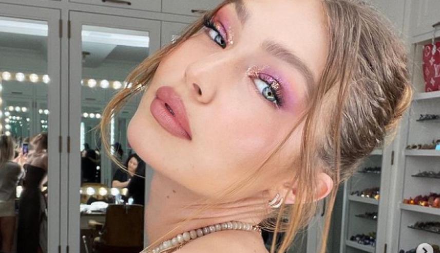 Džidži Hadid nam je pokazala kako nositi SUKNJE preko zime: Možete ih kupiti za manje od 2.000 dinara i iskombinovati sa OVIM detaljima