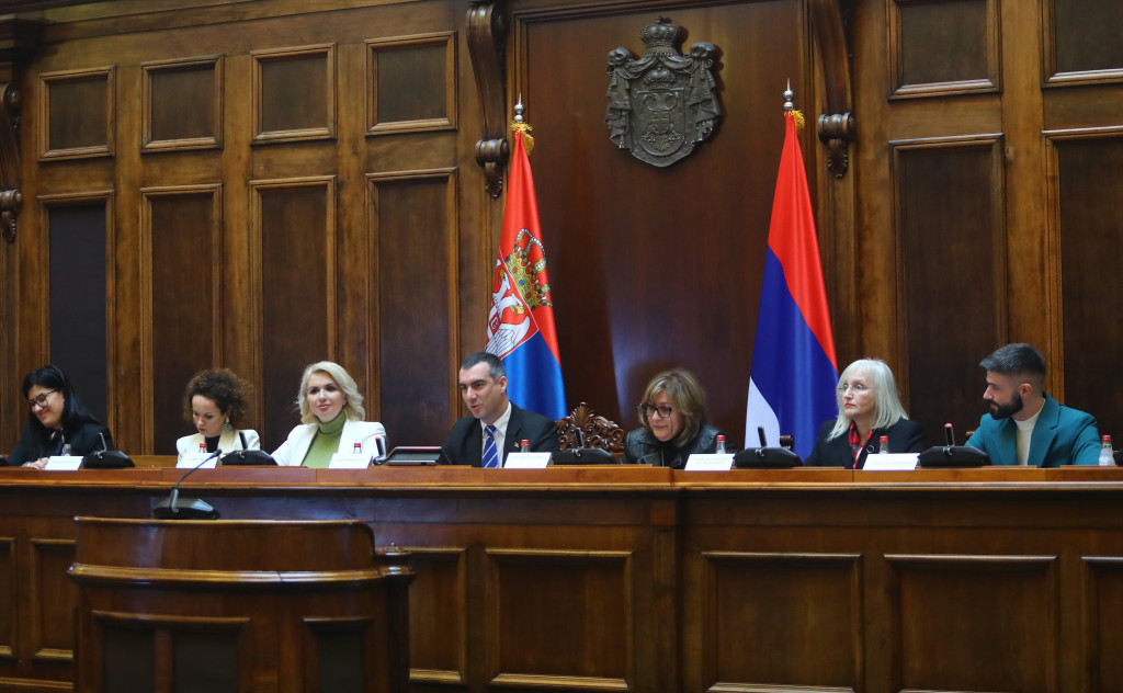 Majkama sve dugujemo, Srbija je uz majke! Asocijacija mama Srbije održala prvu konferenciju