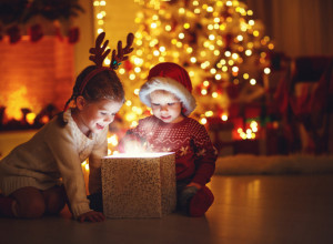 Mama Hana savetuje: Obradujte decu ove NOVE GODINE besplatnim i jeftinim poklonima, pamtiće ih ceo život