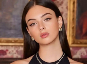 Ćerka Monike BelučI i Vinsenta Kasela pokorava modni svet: Jedva smo je prepoznali od OGROMNOG šešira, prava je slika i prilika svoje MAJKE