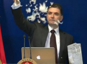 STIGLA POTVRDA SUDA: Milov "perjanik" Petar Ivanović za jedan dan uzeo sedam dnevnica