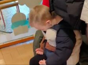 "Duša mi plače": Majka tvrdi da su njenog sina Jakova IZBACILI sa vrtićke priredbe samo zato što ima ovu DIJAGNOZU