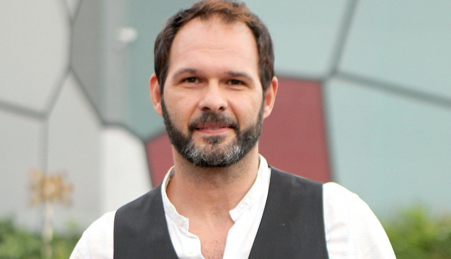 Poznati glumac otkriva kako mu je teška bolest promenila život: "Zaražen sam jer igla nije bila dezinfikovana i danas osećam posledice"