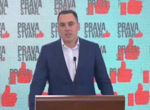 JADNA IZJAVA MILOVOG POTRČKA KOJA GOVORI SAMO O NJEMU! Uvredio pripadnike SPC na najsramniji način