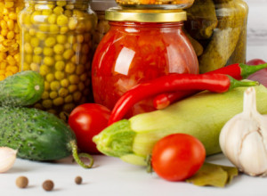 Za ovo VOĆE svi misle da je POVRĆE: Sadrži više vitamina C od POMORANDŽE, očistite organizam posle zimskih praznika