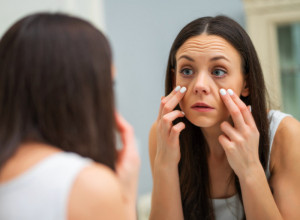 Uklanja li sirovi krompir podočnjake? Doktor otkrio koliko je učinkovit novi viralni trend podmlađivanja