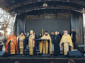 MIRAŠ VERNICIMA ČESTITAO VASKRS: Opet je briljirao na Badnji dan, a onda izneo bujicu gluposti u svom govoru (VIDEO)