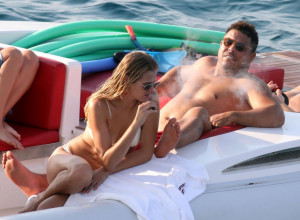 Ronaldo se ženi po četvrti PUT: Posle braka sa Danijelom i Marinom, slavni fudbaler staje na ludi kamen sa 14 godina mlađom manekenkom