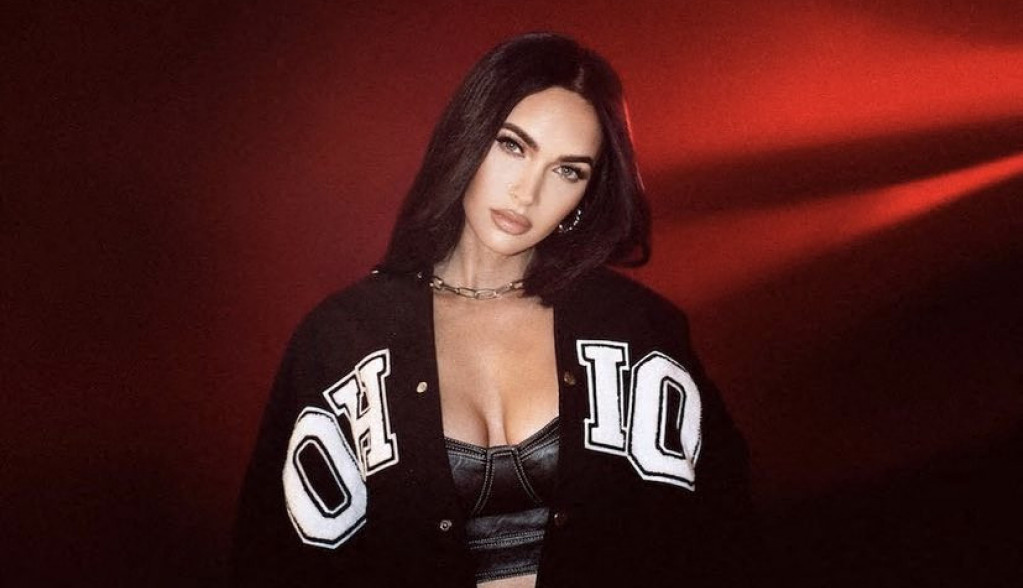 Megan Foks opet pokazala zašto važi za najzgodniju ženu sveta: Protivnica je brushaltera, a dečko je u tome najviše podržava