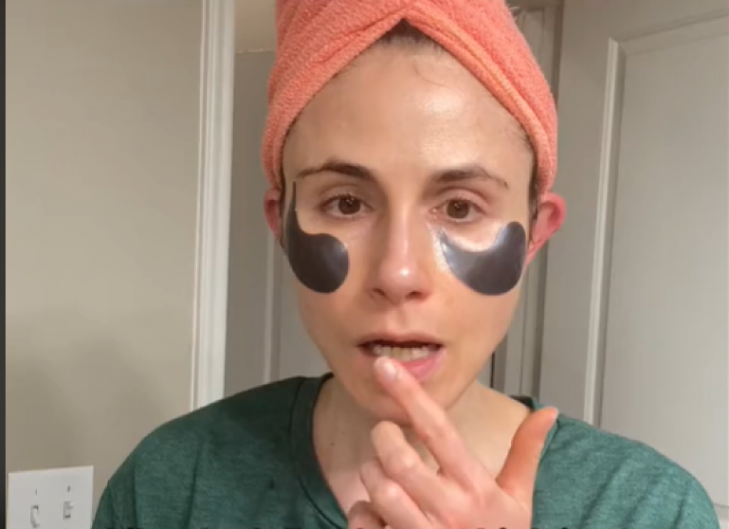 Ovo je JEDINI lek za ispucale usne: Prestanite da bacate pare na BALZAME i kreme, potrebna su vam samo DVA sastojka za njihovu hidrataciju!