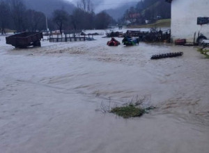 U BIJELOM POLJU POSLEDICE NEVREMENA SVE TEŽE: Voda "odsekla" nekoliko naselja