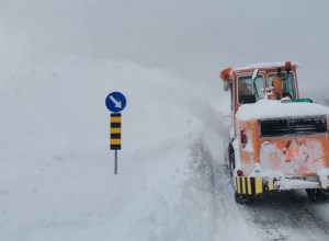 OPŠTI HAOS NA PUTEVIMA: Put od Drvara i dalje neprohodan