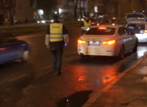 SAOBRAĆAJCI ZAUSTAVILI MUŠKARCA Imali su šta da vide: Zaplenjena veća količina droge