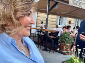 Terezu Kesoviju život nije mazio: Majka joj umrla kad je rodila, onda su se tragedije samo nizale