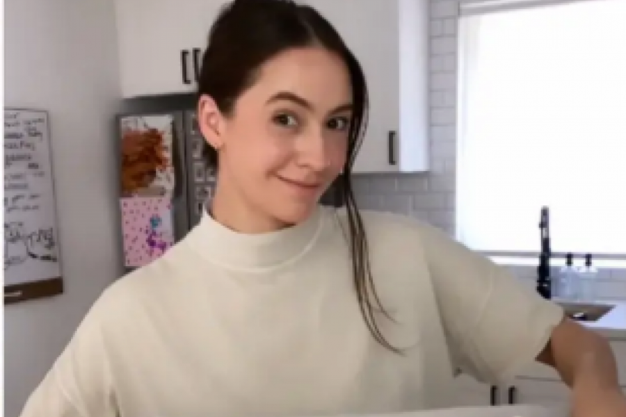 Aleksija ima 29 godina i rešila je da ceo život bude DOMAĆICA: "Nikada više neću da radim i srećna sam, a ljudi me napadaju"