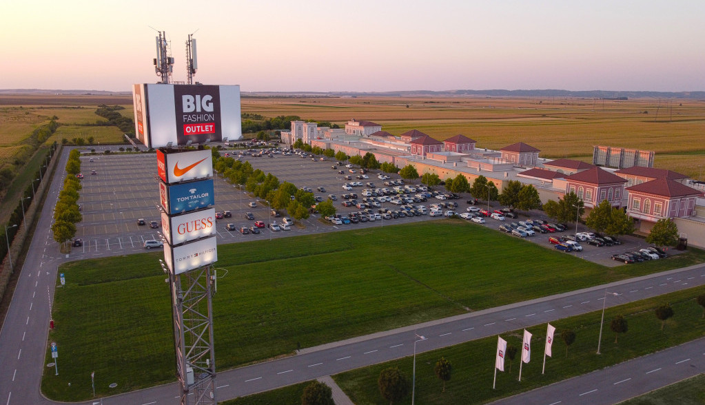 Požurite u BIG Fashion Outlet u Inđiji: Počelo je finalno outlet SNIŽENJE i traje do kraja februara!
