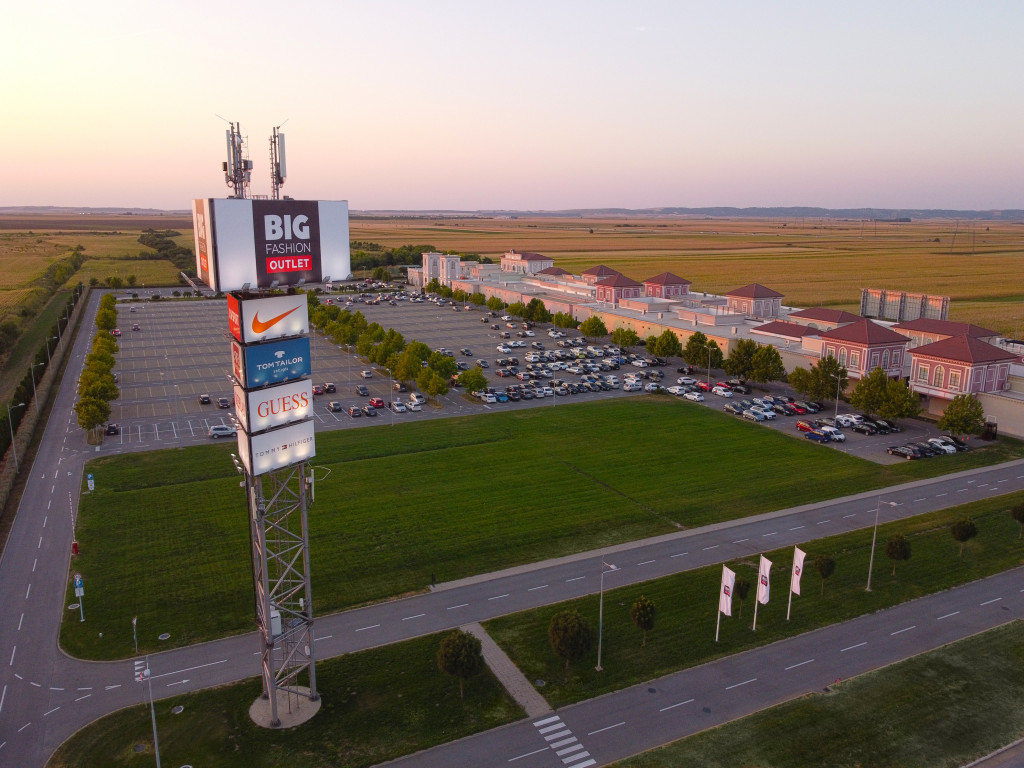Požurite u BIG Fashion Outlet u Inđiji: Počelo je finalno outlet SNIŽENJE i traje do kraja februara!