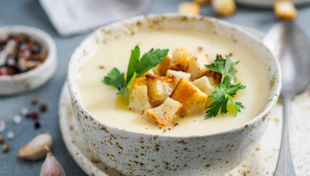 Za ručak spremamo krem supu: Krompir i kiseli kupus su dobitna kombinacija, a "tajni sastojak" joj daje poseban šmek!