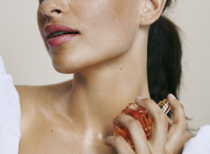 Samo ovako parfem može da vam traje tokom celog dana: Ključno je gde i kako nanosite miris, ako uradite ovo efekat će biti najbolji