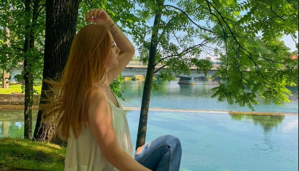 Ko je prelepa BOSANKA za kojom je poludeo ceo svet? Zbog specifične boje kose i očiju, svetski modni magazini se otimaju oko nje
