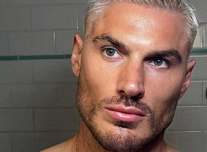 Ovaj frajer je frizer Džej Lo i Kim Kardašijan: Žene su "odlepile" kada je otkrio trik zbog koga obe uvek imaju savršenu kosu