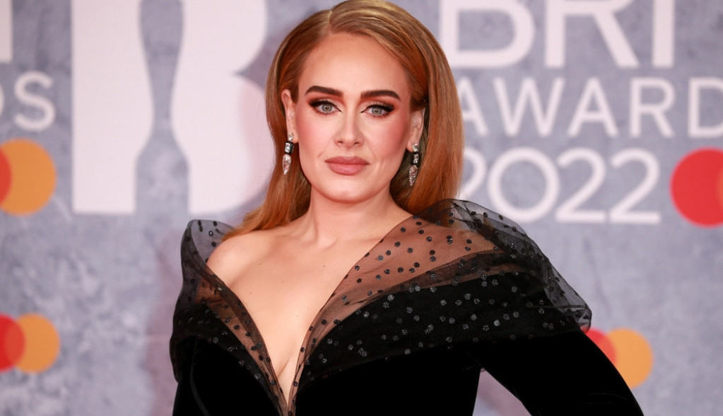 Adel se verila za moćnog čoveka iz sveta košarke: Na ruci zasijalo ogromno drago kamenje