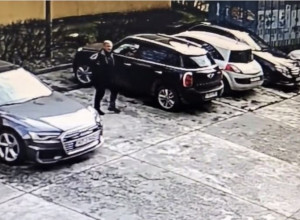 Postavili video-nadzor da utvrde ko buši gume, kamera snimila bivšeg ministra
