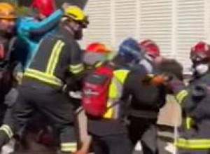 Crnogorski spasioci uspeli da iz ruševina u Turskoj izvuku jednu živu osobu (VIDEO)