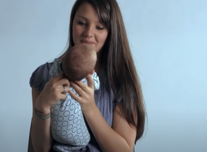 Kada je imala 16 godina ostala je u drugom stanju: Mlada i zbunjena, poslušala je SAVET od ove žene i tvrdi da se nije POKAJALA!