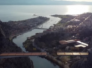 DOBRO POGLEDAJTE! ŠTA NIJE U REDU SA OVIM MOSTOM U HRVATSKOJ? Ne, nije greška, ali on izaziva POLEMIKU (VIDEO)