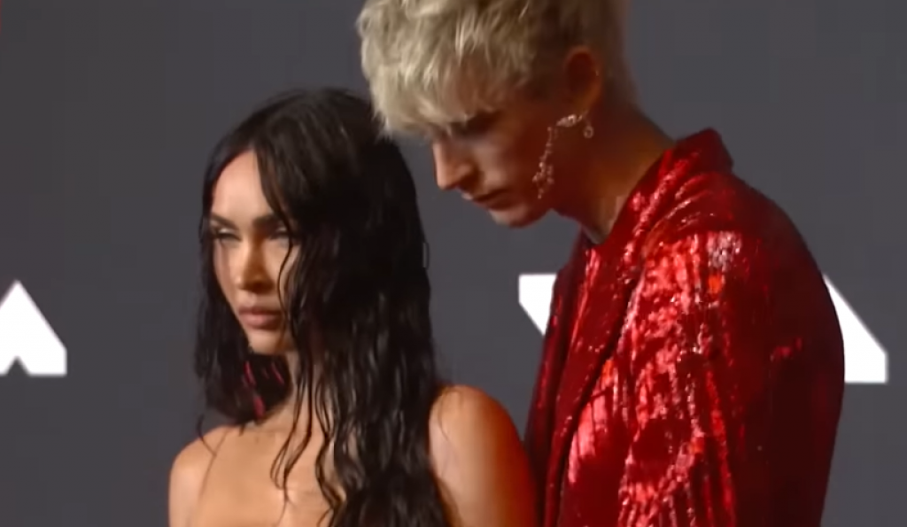 Sa ovom devojkom je mužičar PREVARIO Megan Foks? Oglasila se glumica i tek onda sve bacila u RAZMIŠLJANJE, nikome ništa nije jasno!