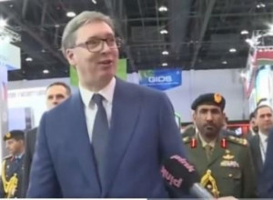PA ONI SU U ŠOKU ŠTO SAM IM SE JAVIO: Predsednik poželeo dobar dan hrvatskom štandu na Sajmu naoružanja, oni ostali zatečeni VIDEO