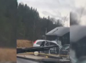 TRAGEDIJA! Nakon mladića, i jedna BEBA podlegla povredama: Stravične scene nesreće u kojem je učestvovao autobus sa fudbalerima (VIDEO)