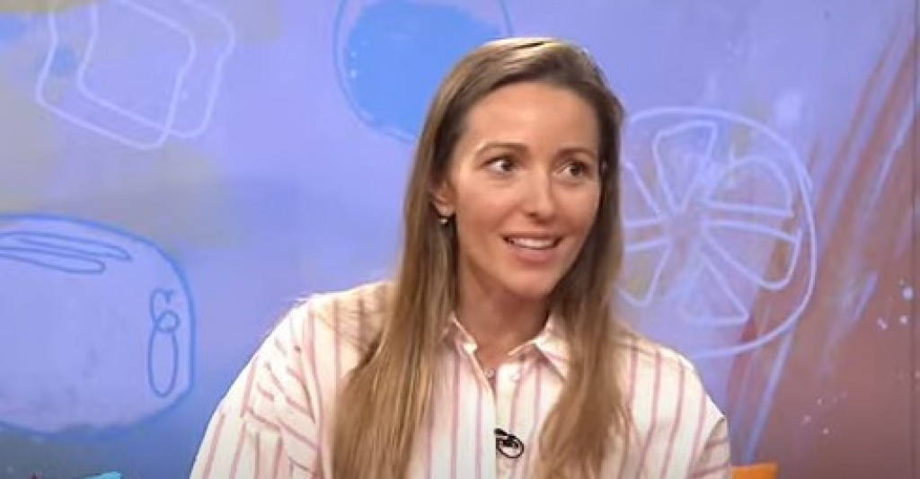Ako je Kejt Midlton kraljica mode, onda je naša Jelena princeza stila: Graciozno, damski i OTMENO, ovakva haljina stoji SVAKOJ ŽENI