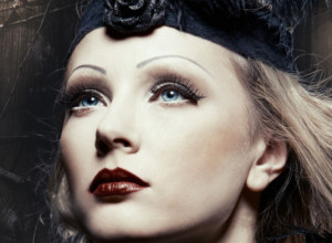 Trikovi holivudskih diva PRE pojavljivanja PLASTIČNE HIRURGIJE: Evo kako su Vivijen Li i Marlen Ditrih imale zategnutu kožu i bujne usne