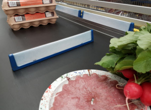 Ako znate kako se ovo KORISTI javite nam se! Korisnik Tvitera nas je totalno zbunio, nismo više sigurni da znamo kako se poznati predmet postavlja