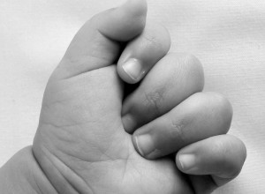 Beba umrla u kolevci: Mama ostavila malu Dianu samu u kući 6 dana, pa otišla kod momka