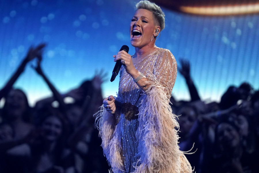 Njena pesma je ,,kriva" za sve! Emotivan događaj prekinuo koncert pevačice Pink, zanemela je od šoka kada je čula šta se desilo