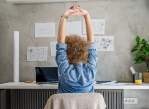 Ako vam kažu da je NEMOGUĆE da zategnete ruke, LAŽU VAS: Ovo su efikasne vežbe, a vaše je da budete UPORNI