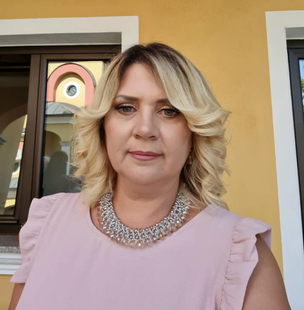 "Mislila sam da ulazim u MENOPAUZU a onda su mi na pregledu da sam uveliko TRUDNA": Nataša (53) žarko je želela dete, a devojčica je došla kada se namanje NADALA!