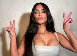 Isplivala je NEOBRAĐENA fotografija Kim Kardašijan: Na svom profilu "prošla kroz Fotošop", manekenka je objavila REALNU