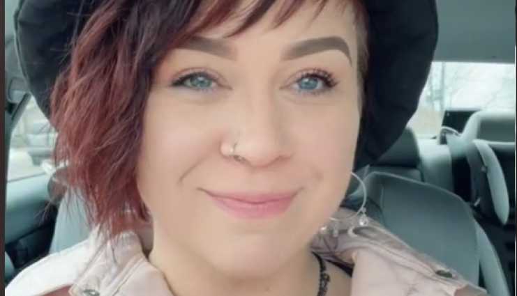 Tanja (42) se ZALJUBILA i UDALA za druga od svog sina: "Ne smeta mi što svi misle da sam mu MAJKA, bićemo zajedno hteli to ili ne"