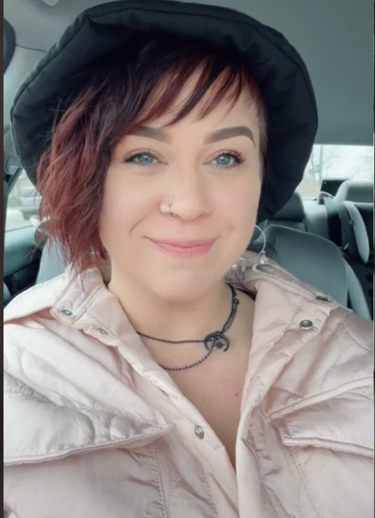 Tanja (42) se ZALJUBILA i UDALA za druga od svog sina: "Ne smeta mi što svi misle da sam mu MAJKA, bićemo zajedno hteli to ili ne"