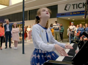 Kada je slepa Lusi (13) sela za klavir, niko nije ni slutio šta će se dogoditi: "O moj Bože, ovo je nemoguće"