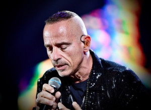 Eros Ramacoti je bio LUD za jednom Srpkinjom: Nije mogao da je prežali, zbog nje je napravio koncert u Novom Sadu