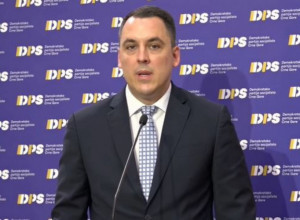 PANIKA U DPS-U: Ivan Vuković moli ambasade da se uključe u izborni proces (FOTO)