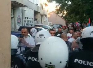 Odložen postupak protiv 35 osoba zbog incidenta na proslavi Dana državnosti u Nikšiću