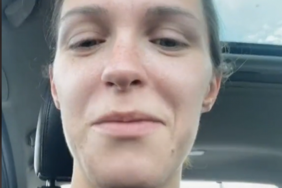 Sara je na dan preseljenja kod DEČKA doživela PAKAO: Stigla je poruka koja joj je otkrila neviđenu PREVARU!