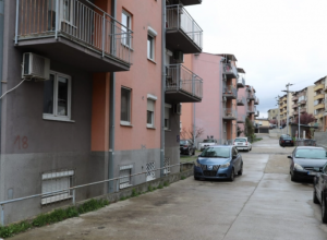 Otac je 8 godina zlostavljao devojčicu u stanu u Mirijevu: Zašto do sada niko od rodbine i komšija nije reagovao, zašto su ljudi nemi na nasilje?